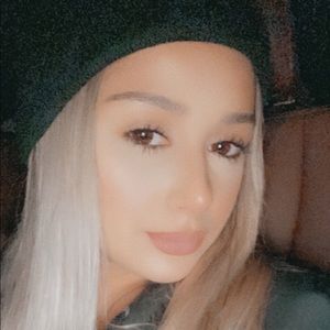 Meet your Posher, Maria